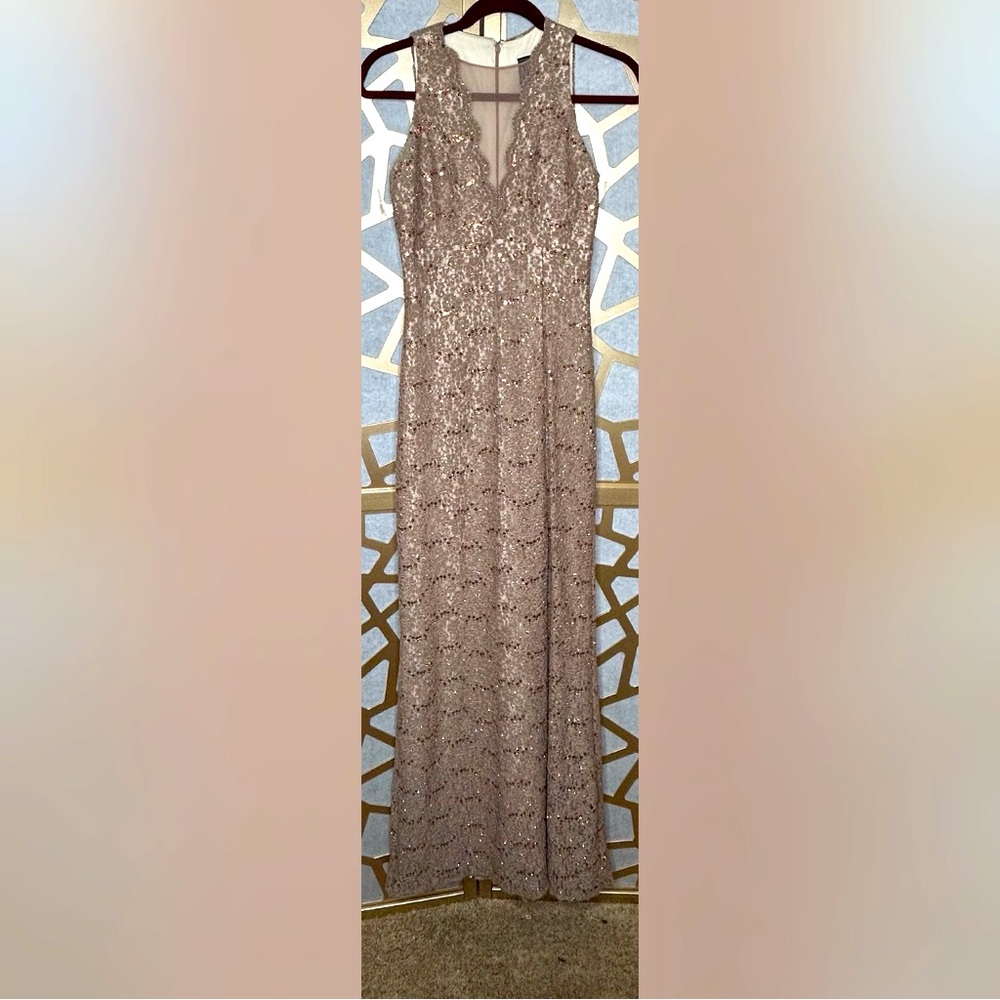NW Nightway Lace And Sequin Long Dress Size 4